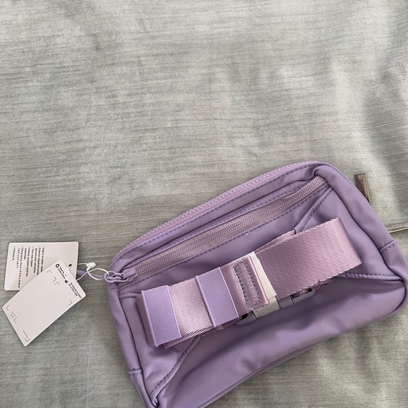 lululemon athletica Purple 2L belt Bag - Picture 2 of 5